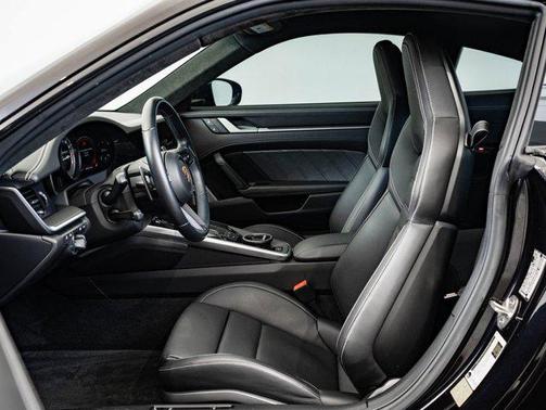 2015 Porsche 911 Carrera