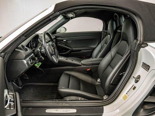 White 2019 Porsche 718 Boxster Roadster