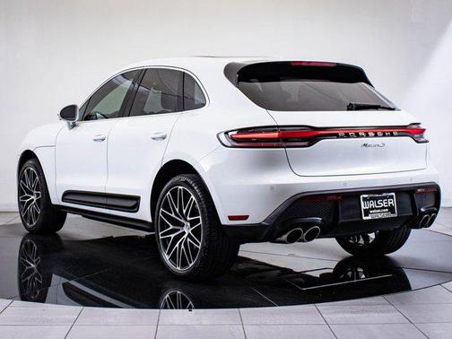 2022 Porsche Macan Base