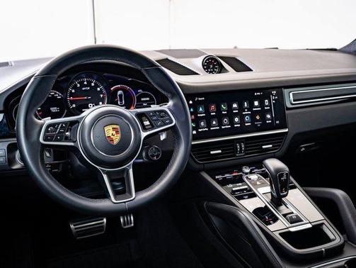 2022 Porsche Cayenne GTS