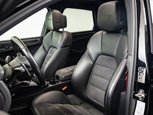 2021 Porsche Macan GTS