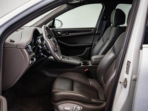 2019 Porsche Macan S