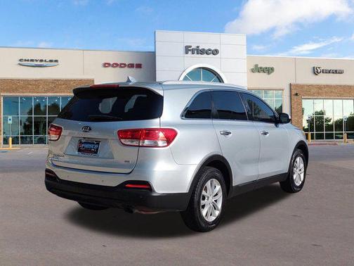 2017 Kia Sorento LX