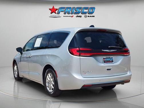 Silver Mist Clearcoat 2024 Chrysler Pacifica Touring L