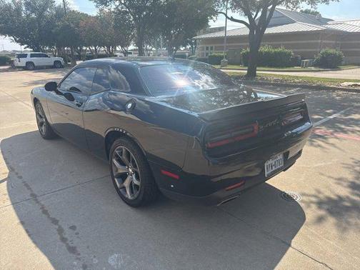 2016 Dodge Challenger SXT