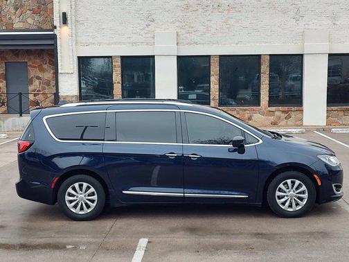 2018 Chrysler Pacifica Touring-L Plus