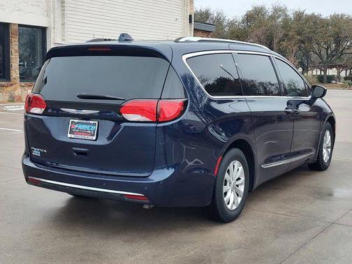 2018 Chrysler Pacifica Touring-L Plus