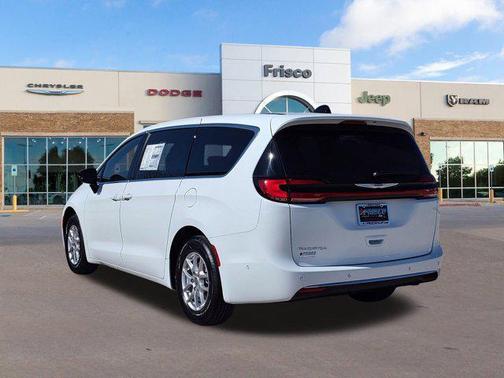 2025 Chrysler Pacifica L
