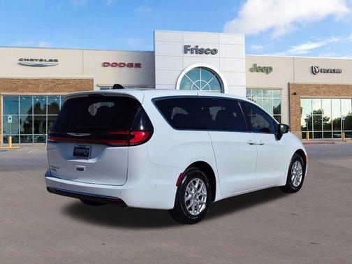 2025 Chrysler Pacifica L