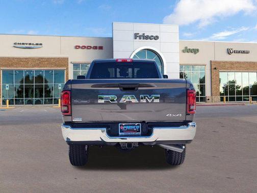2025 RAM 2500 Tradesman Crew Cab 4x4 8' Box