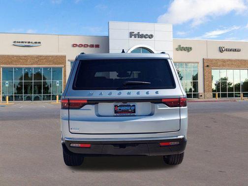 2025 Jeep Wagoneer 4x2