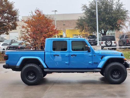2025 Jeep Gladiator High Tide