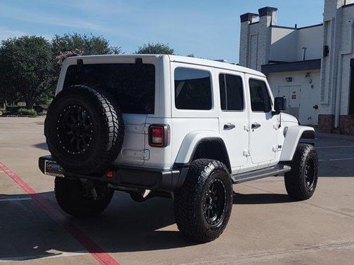 2023 Jeep Wrangler 4-Door Sahara Altitude 4x4