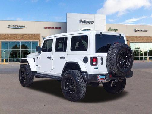 2023 Jeep Wrangler 4-Door Sahara Altitude 4x4