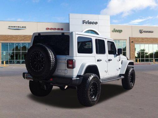 2023 Jeep Wrangler 4-Door Sahara Altitude 4x4