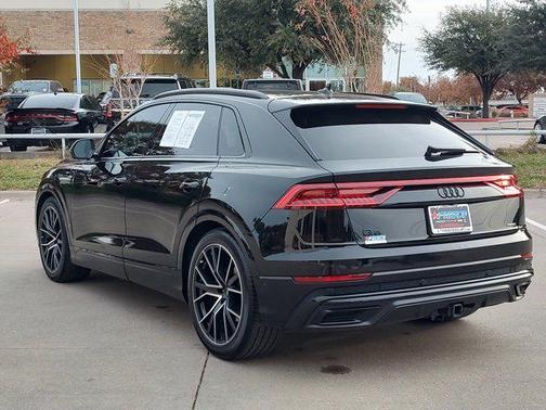 2021 Audi Q8 55 Premium Plus