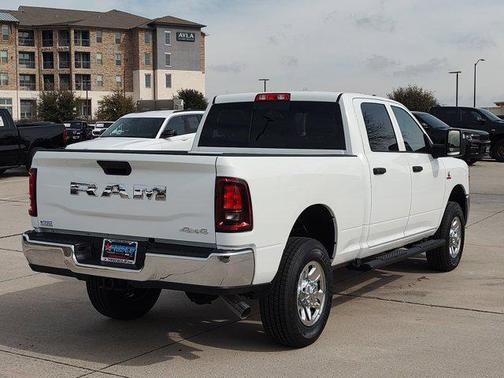 2026 RAM 2500 Tradesman Crew Cab 4x4 6'4' Box