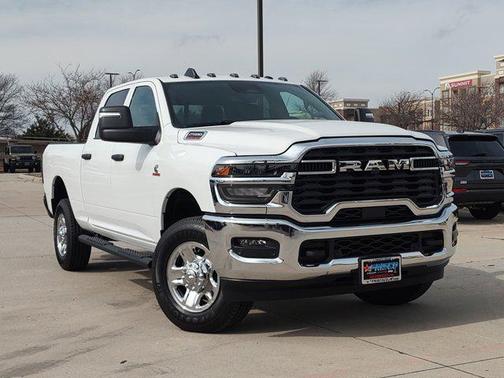 2026 RAM 2500 Tradesman Crew Cab 4x4 6'4' Box