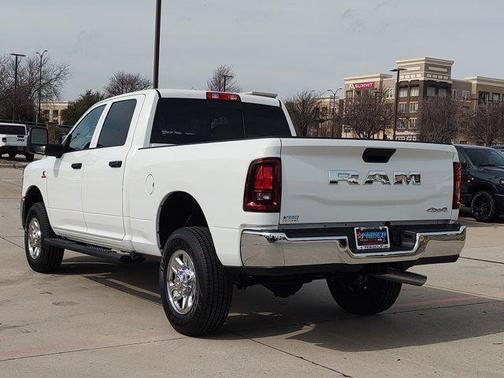 2026 RAM 2500 Tradesman Crew Cab 4x4 6'4' Box