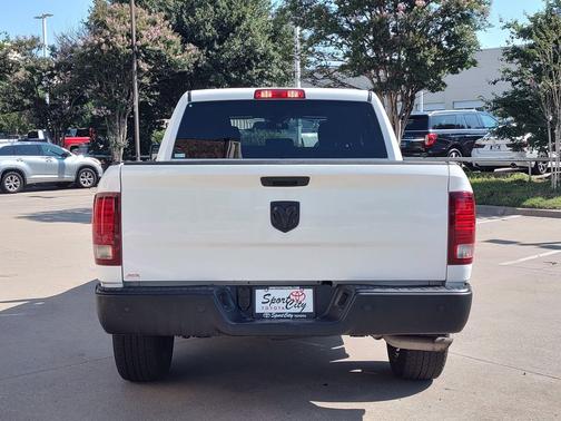 Bright White Clearcoat 2024 RAM 1500 Classic Warlock Crew Cab 4x2 5'7' Box