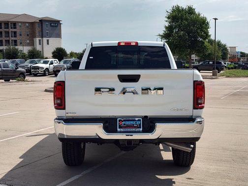 2025 RAM 2500 Tradesman Crew Cab 4x4 6'4' Box