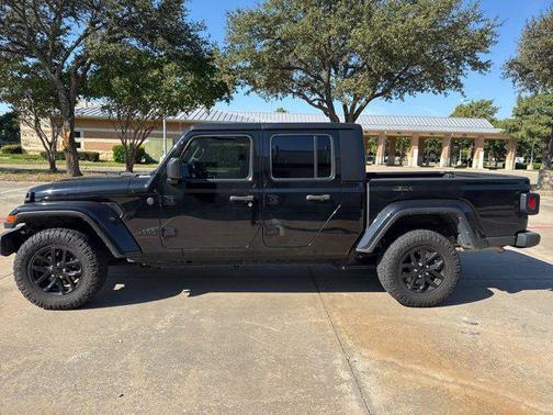2022 Jeep Gladiator Altitude 4x4
