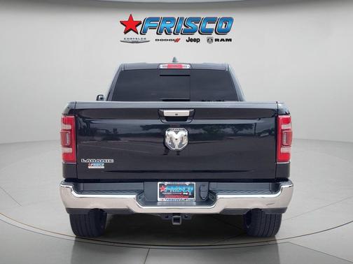 Diamond Black Crystal Pearlcoat 2019 RAM 1500 Laramie