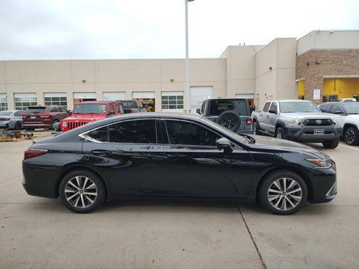 2020 Lexus ES 350 Base