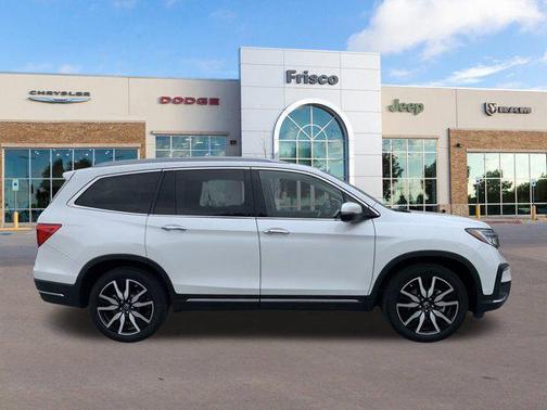 2022 Honda Pilot Touring 8-Passenger