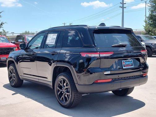 2025 Jeep Grand Cherokee Altitude