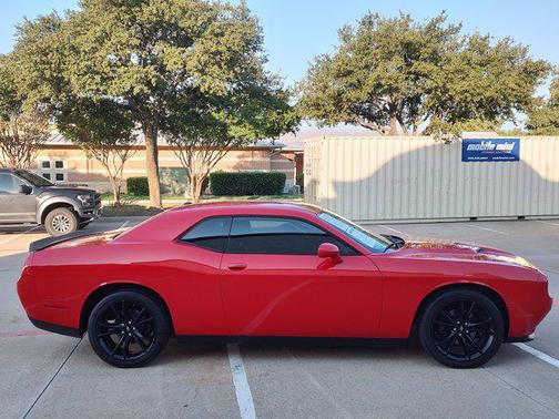 2018 Dodge Challenger SXT
