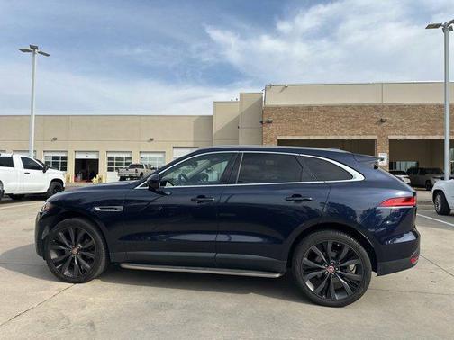 2019 Jaguar F-PACE 30t Portfolio