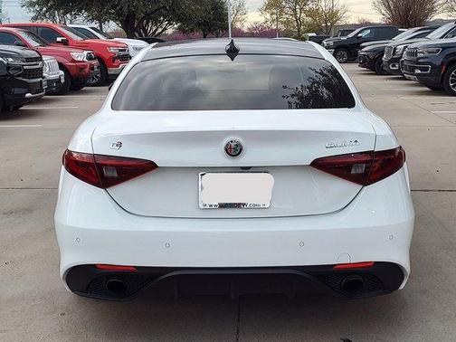 2023 Alfa Romeo Giulia Veloce RWD