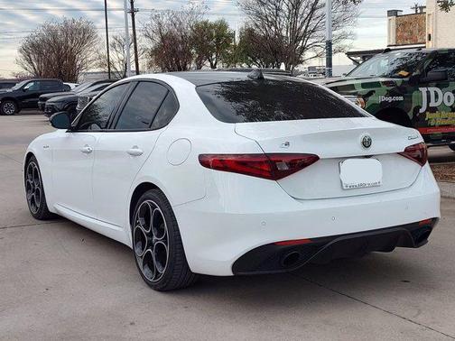 2023 Alfa Romeo Giulia Veloce RWD