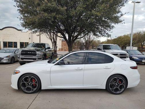 2023 Alfa Romeo Giulia Veloce RWD