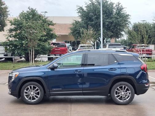 Marine Metallic 2023 GMC Terrain SLT