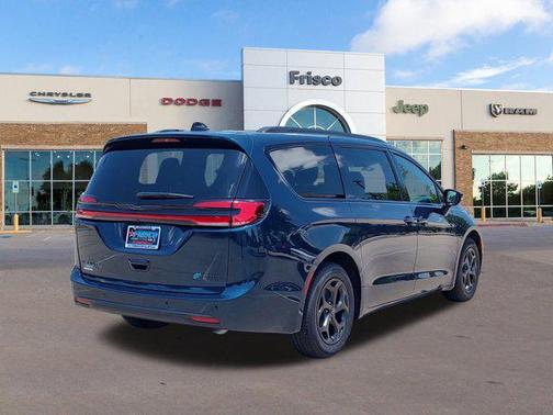 2025 Chrysler Pacifica Hybrid Premium S Appearance Pkg