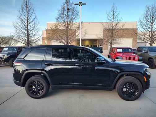 2024 Jeep Grand Cherokee Altitude