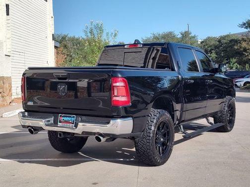 Diamond Black Crystal Pearlcoat 2019 RAM 1500 Big Horn