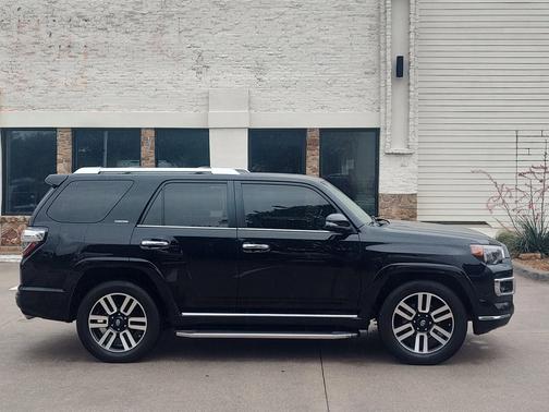 Midnight Black Metallic 2016 Toyota 4Runner Limited