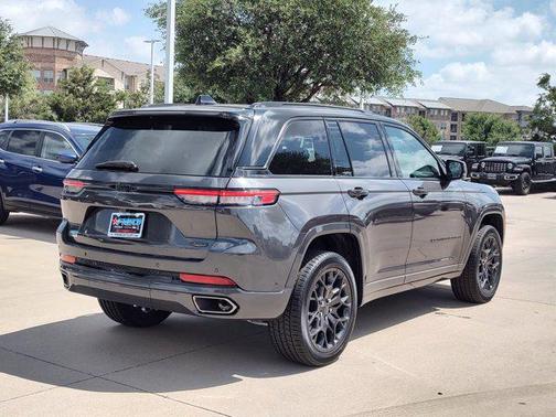2025 Jeep Grand Cherokee Summit