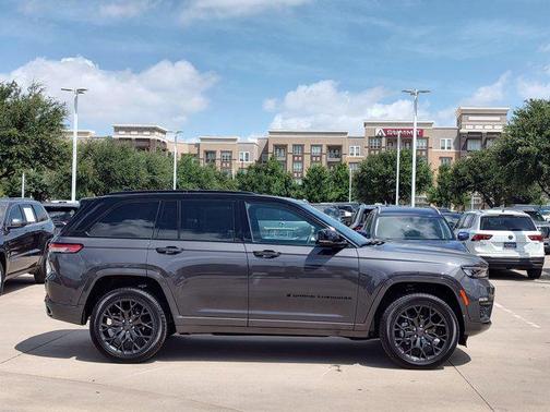 2025 Jeep Grand Cherokee Summit