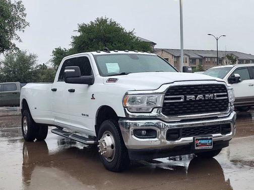 Bright White Clearcoat 2024 RAM 3500 Big Horn Crew Cab 4x4 8' Box