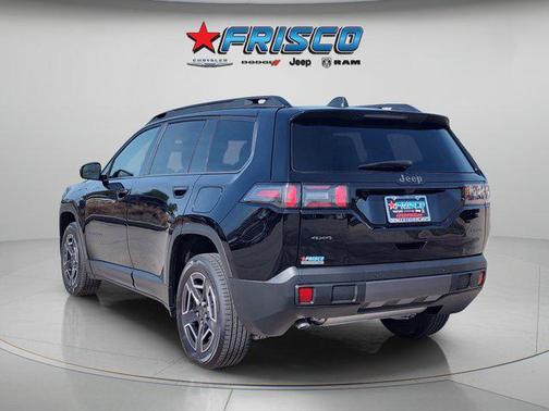 2026 Jeep Cherokee Laredo 4x4