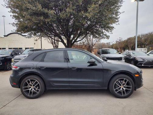 2024 Porsche Macan Base