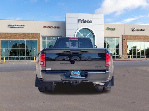 2025 RAM 3500 Tradesman Crew Cab 4x4 8' Box