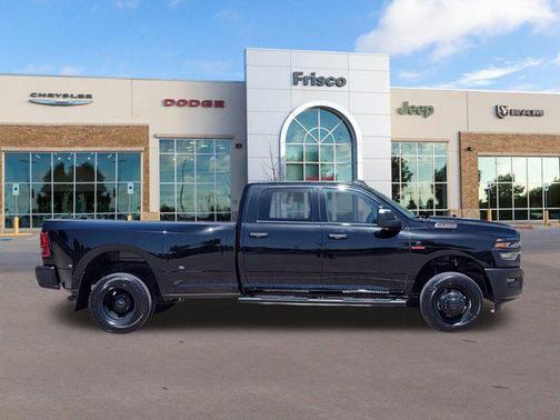 2025 RAM 3500 Tradesman Crew Cab 4x4 8' Box