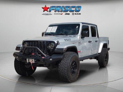 Silver Zynith Clearcoat 2023 Jeep Gladiator Willys 4x4
