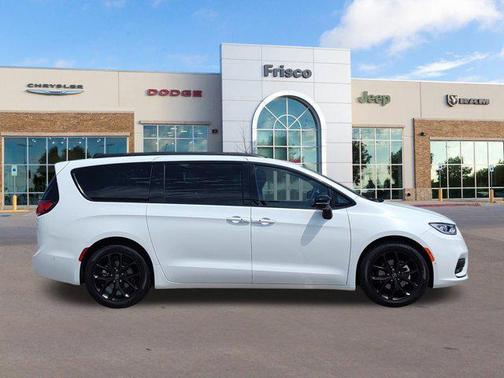 2025 Chrysler Pacifica Limited