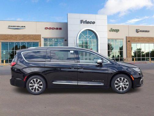 2025 Chrysler Pacifica L